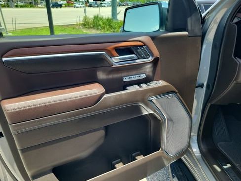 Used 2023 GMC Sierra 1500 Denali AWD/4WD image 17