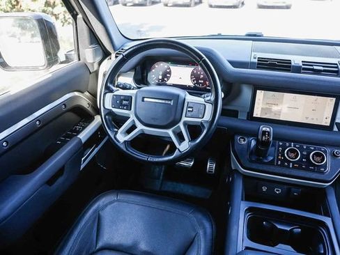 Used 2023 Land Rover Defender 110 SE AWD/4WD image 17