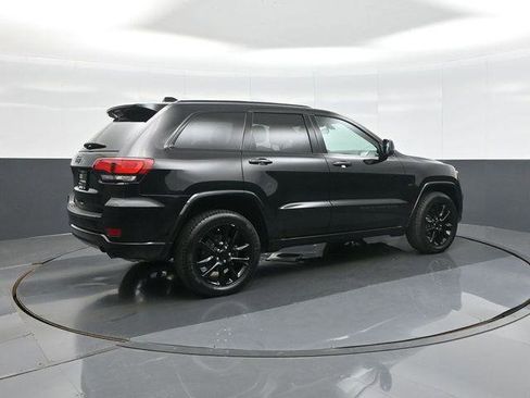 Used 2021 Jeep Grand Cherokee Laredo X AWD/4WD image 7