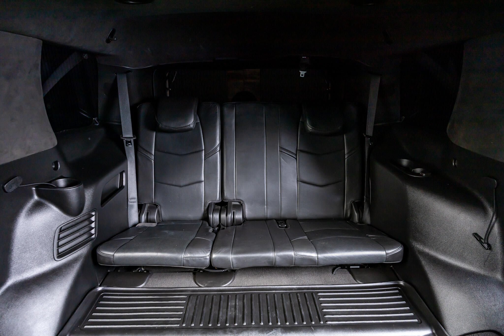 Used 2019 Cadillac Escalade Platinum AWD/4WD image 34