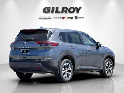 Used 2023 Nissan Rogue SV FWD image 4