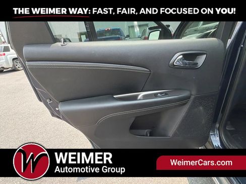 Used 2019 Dodge Journey Crossroad w/ Nav & Sun Group AWD/4WD image 16