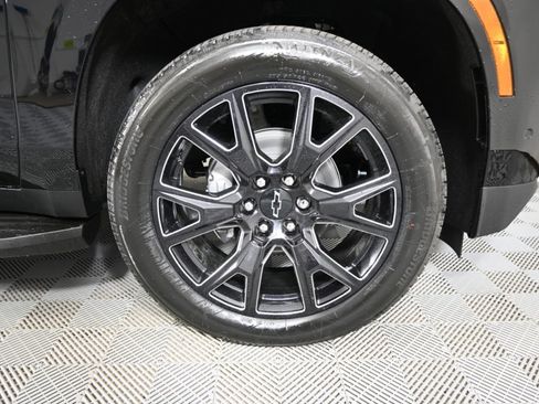 New 2026 Chevrolet Suburban Premier image 12