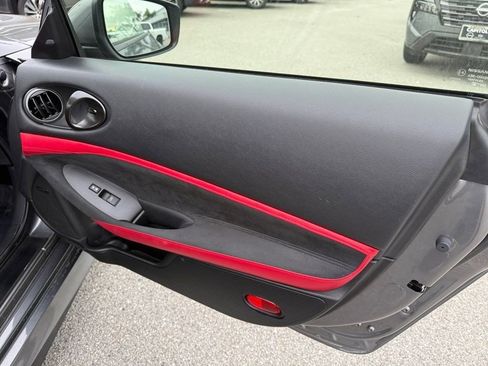 Used 2024 Nissan Z Performance w/ Floor Mat Package image 29