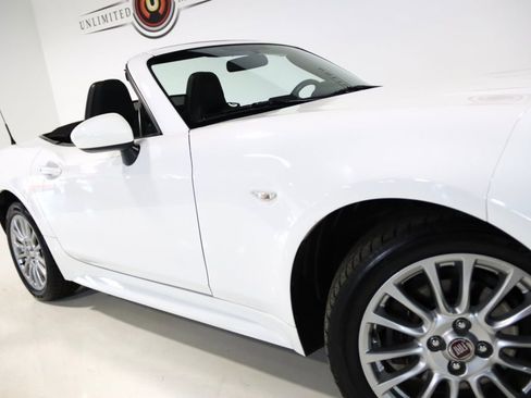 Used 2017 FIAT 124 Spider Classica image 60