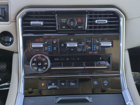 Used 2026 Nissan Armada Platinum Reserve AWD/4WD image 19