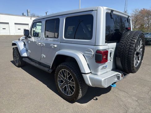 Used 2024 Jeep Wrangler High Altitude AWD/4WD image 3