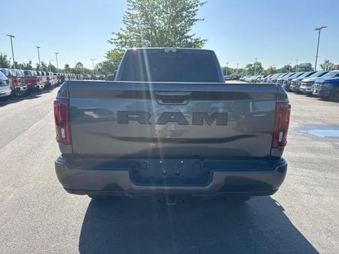 Used 2025 RAM 2500 Laramie AWD/4WD image 5
