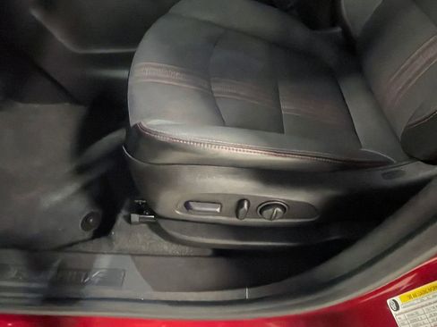Used 2024 Chevrolet Equinox RS AWD/4WD image 22