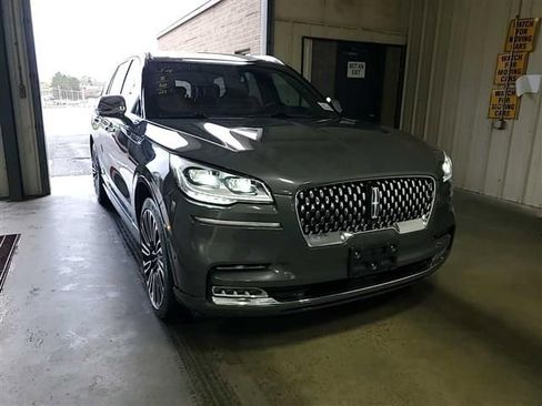 Used 2021 Lincoln Aviator Black Label image 3