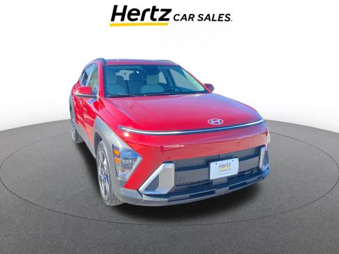 Used 2025 Hyundai Kona SEL image 1