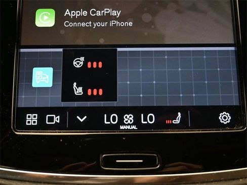 Used 2023 Volvo XC90 B5 Plus image 22