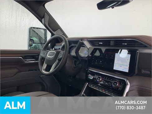 Used 2025 GMC Sierra 3500 Denali w/ Denali Reserve Package image 38