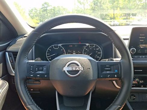 Certified 2026 Nissan Rogue SV FWD image 21