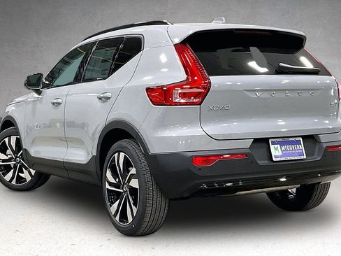 New 2026 Volvo XC40 B5 Plus w/ Climate Package AWD/4WD image 3