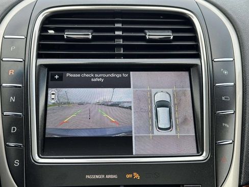 Used 2017 Lincoln MKX Reserve AWD/4WD image 29