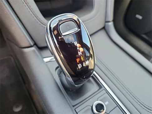 Certified 2025 Cadillac XT6 Premium Luxury image 15