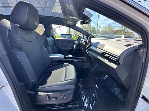 Used 2023 Volkswagen ID.4 Pro S Plus AWD/4WD image 28