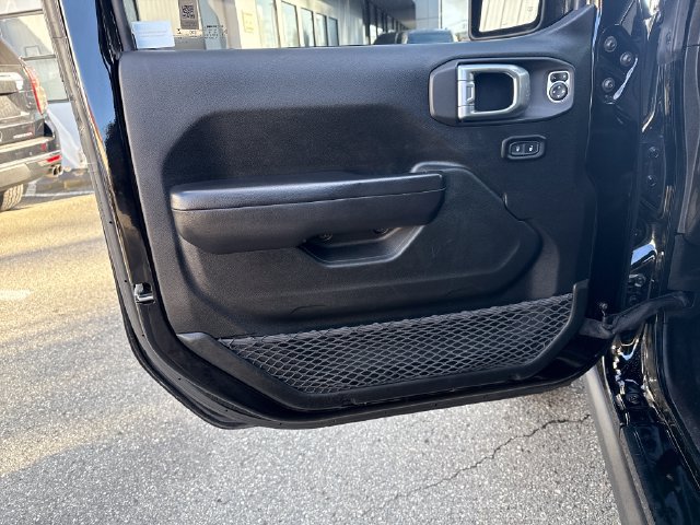 Used 2020 Jeep Wrangler Rubicon w/ LED Lighting Group AWD/4WD image 15