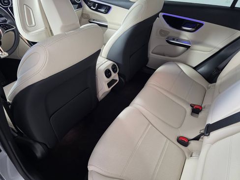 Used 2026 Mercedes-Benz GLC 300 image 15