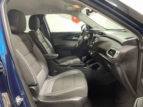 Used 2021 Chevrolet TrailBlazer LT w/ Convenience Package FWD image 21