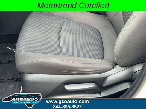 Used 2023 Toyota RAV4 LE FWD image 12