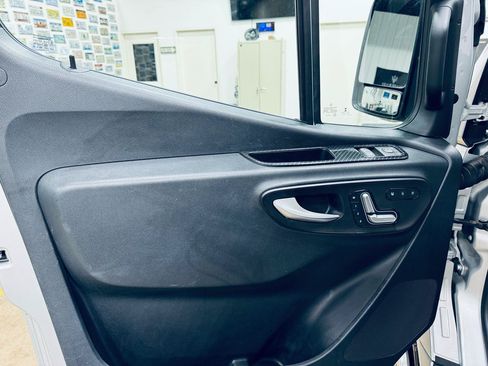 Used 2020 Mercedes-Benz Sprinter 3500 image 25