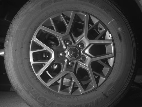 Used 2025 Jeep Wrangler Unlimited Sahara AWD/4WD image 15