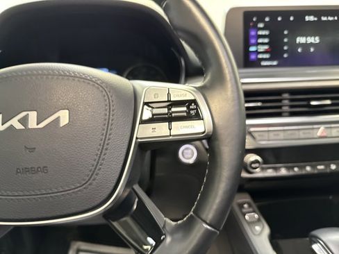 Used 2022 Kia Telluride EX w/ EX Premium Package image 17