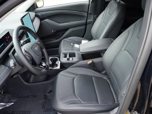 Certified 2025 Ford Mustang Mach-E Premium AWD/4WD image 15