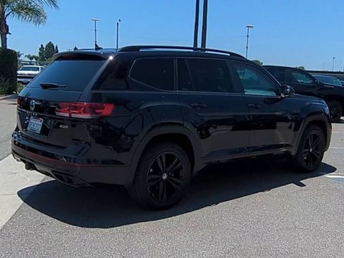 Used 2022 Volkswagen Atlas SEL R-Line AWD/4WD image 8