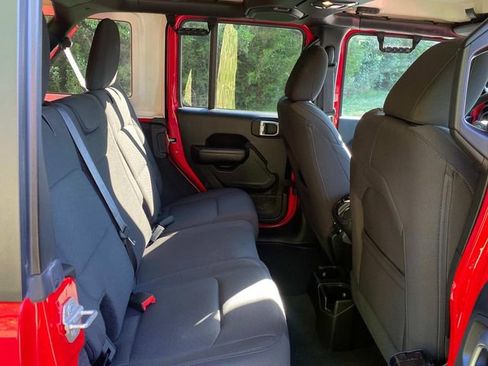 Used 2019 Jeep Wrangler Unlimited Sport S AWD/4WD image 34