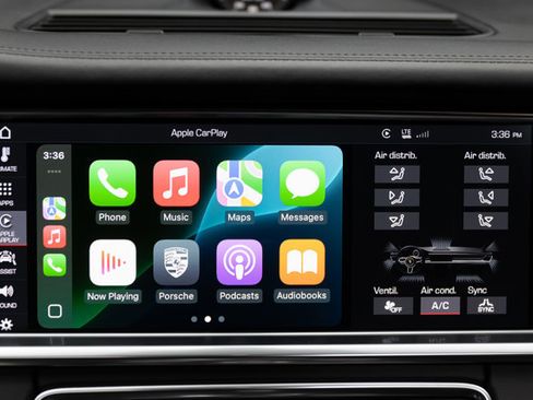 Used 2020 Porsche Panamera GTS w/ Premium Package Plus image 88