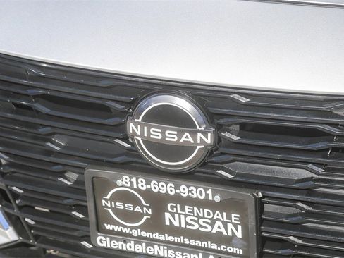 Used 2023 Nissan Altima 2.5 SV image 5