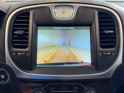 Used 2018 Chrysler 300 Touring w/ Sport Appearance Package RWD image 18