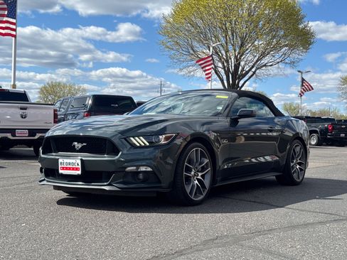 Used 2016 Ford Mustang GT Premium RWD image 3