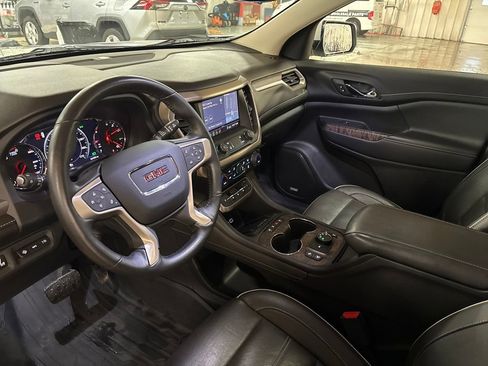 Used 2020 GMC Acadia Denali w/ Technology Package image 18