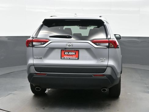 Used 2025 Toyota RAV4 XLE AWD/4WD image 5