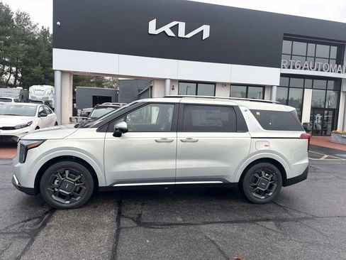 New 2026 Kia Carnival SX image 2
