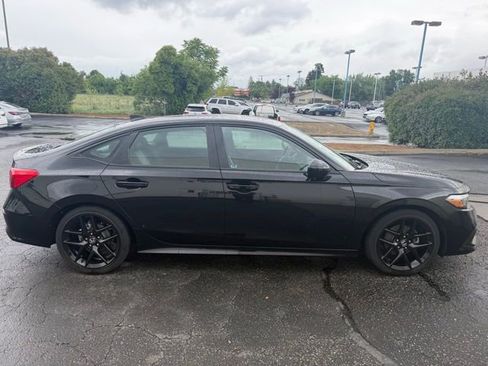 Used 2023 Honda Civic Sport image 1