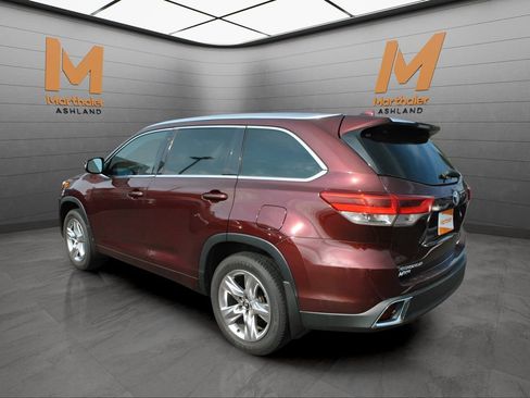 Used 2017 Toyota Highlander Limited AWD/4WD image 2