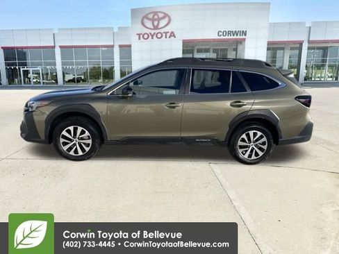 Used 2025 Subaru Outback Premium image 2