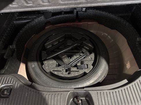 Used 2019 Chevrolet Trax LT w/ LT Convenience Package image 11