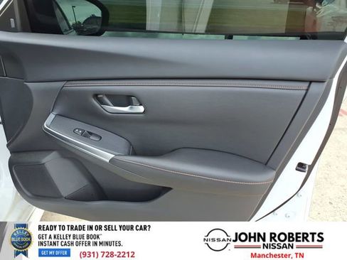 Used 2023 Nissan Sentra SR w/ Electronics Package FWD image 18