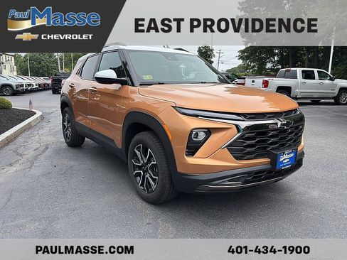 Used 2024 Chevrolet TrailBlazer ACTIV w/ Convenience Package AWD/4WD image 3