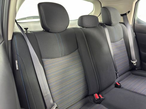 Used 2025 Nissan Leaf SV Plus image 33