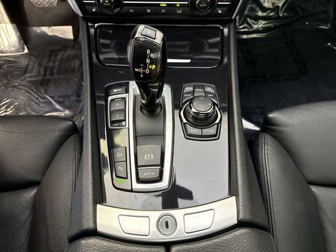 Used 2013 BMW 550i Gran Turismo xDrive AWD/4WD image 17
