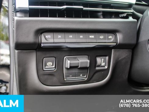 Used 2026 Cadillac Escalade Platinum Sport w/ LPO, Floor Liner Package AWD/4WD image 33