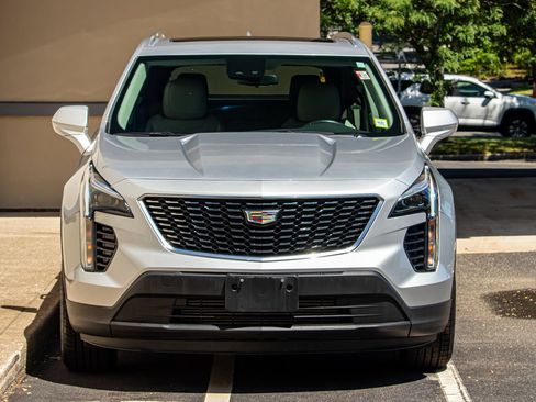 Used 2021 Cadillac XT4 Luxury w/ Cold Weather Package AWD/4WD image 3