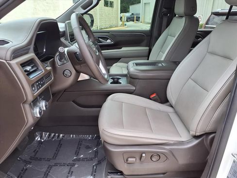Used 2022 GMC Yukon SLT w/ SLT Premium Package RWD image 15